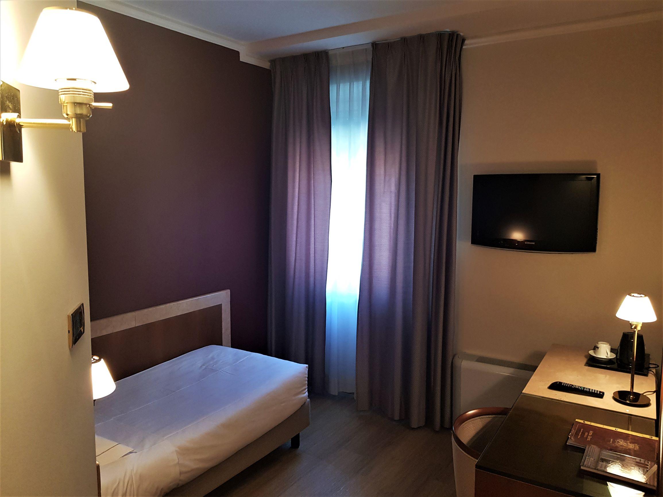 Astra Hotel Ferrara Kültér fotó