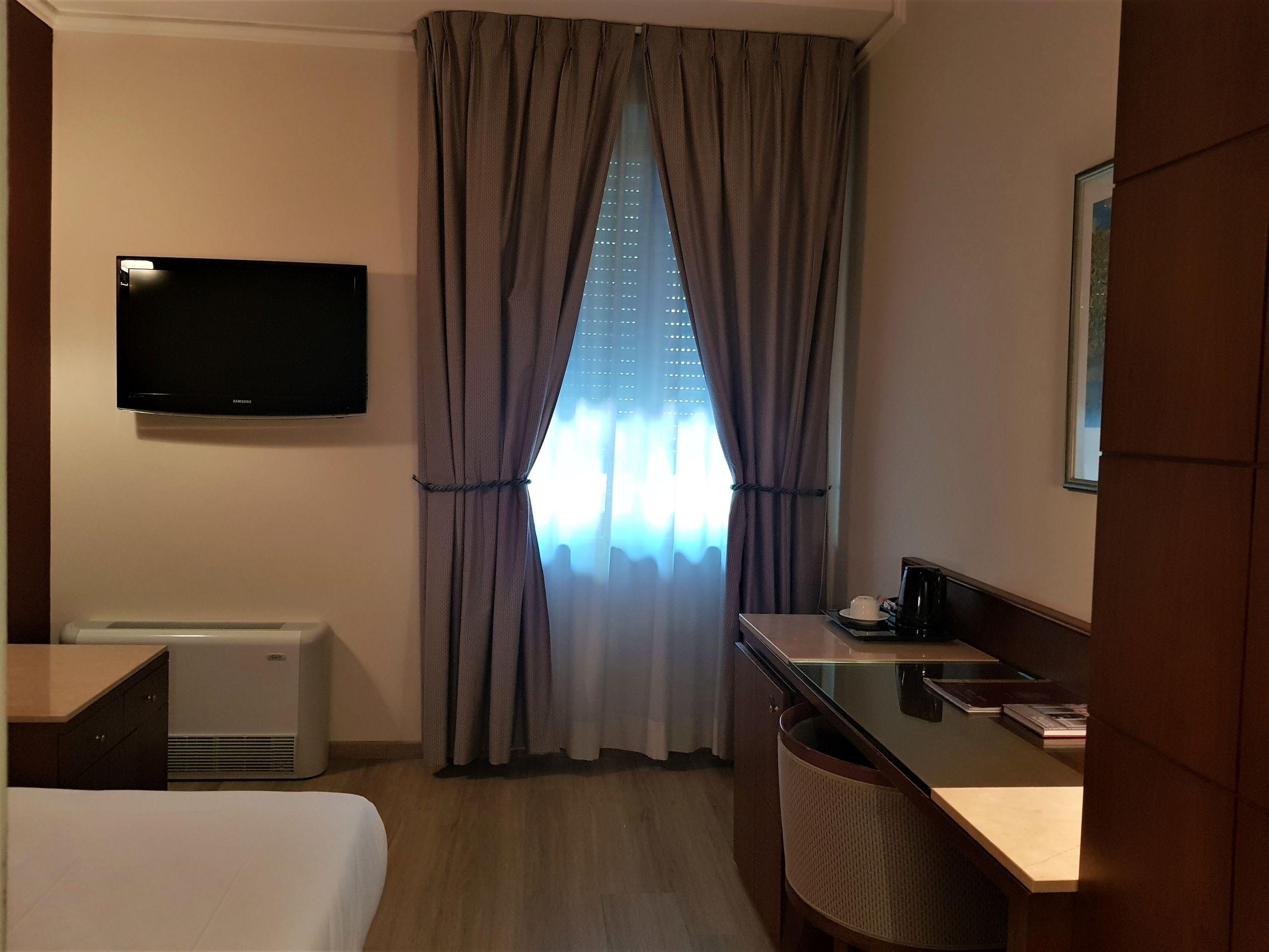 Astra Hotel Ferrara Kültér fotó
