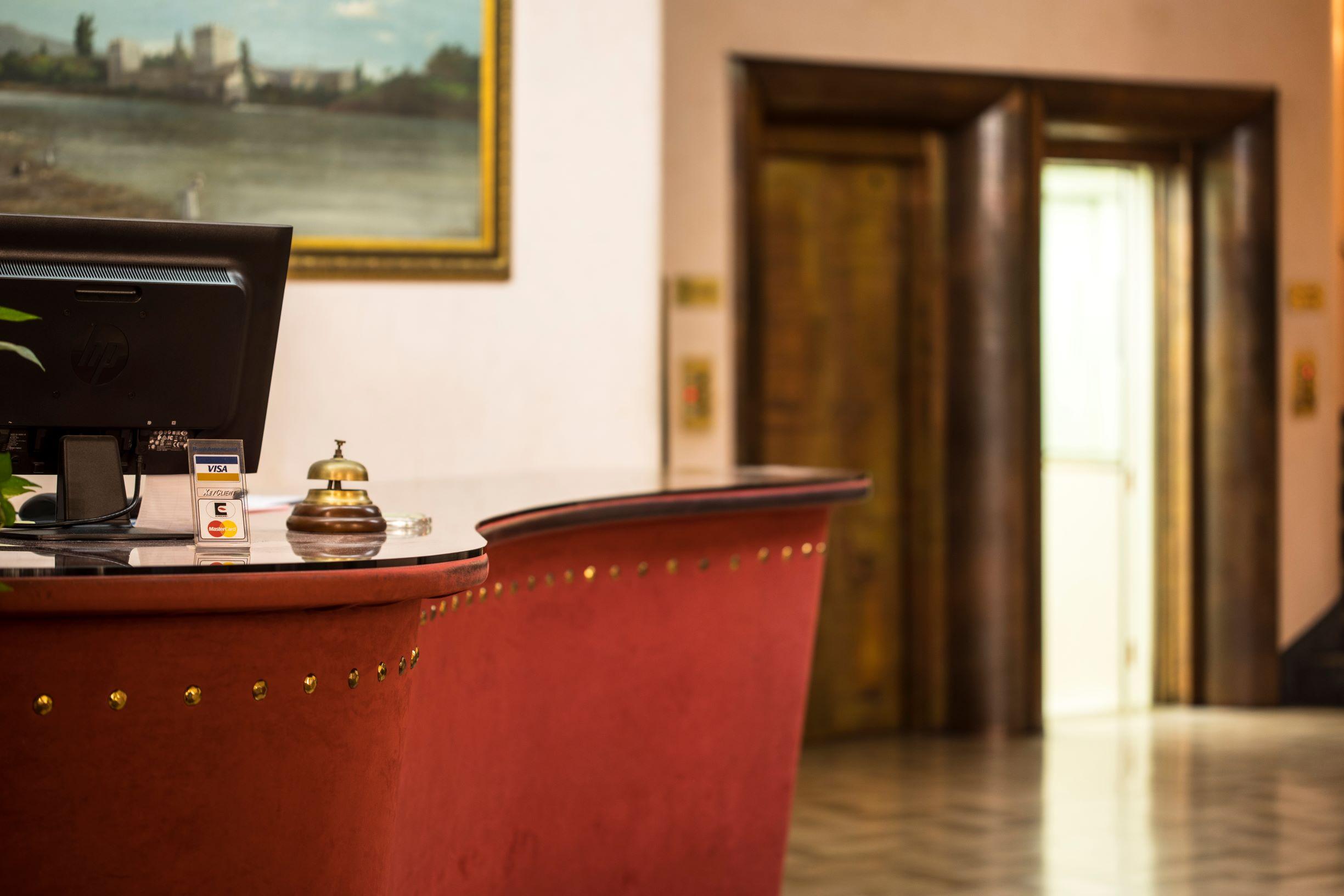 Astra Hotel Ferrara Kültér fotó